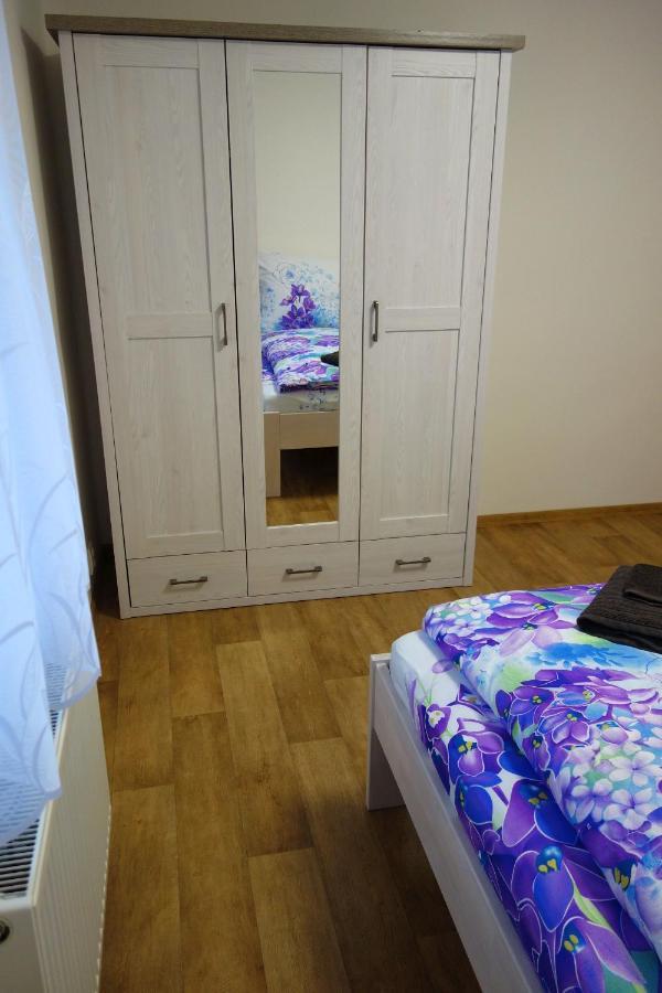 Pod Chlumem - útulný byt v blízkosti centra s terasou a grilem Decin Exterior foto